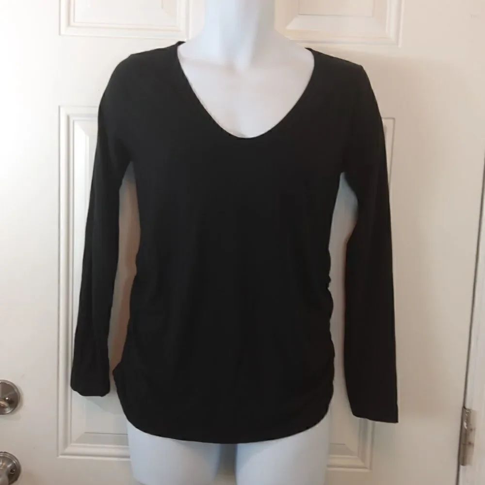 Isabel long sleeve black maternity shirt